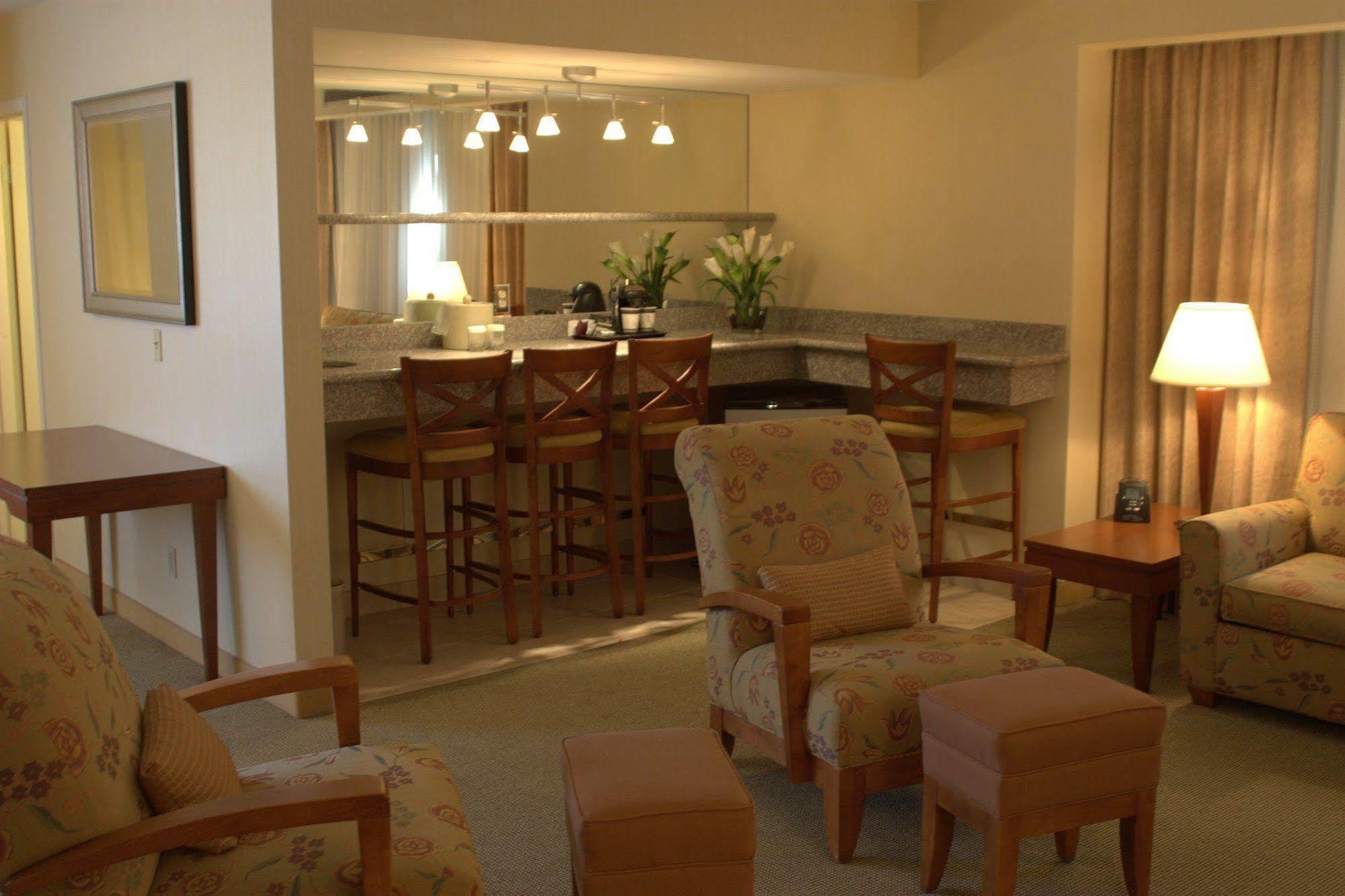 Doubletree By Hilton Hotel Albuquerque Bilik gambar